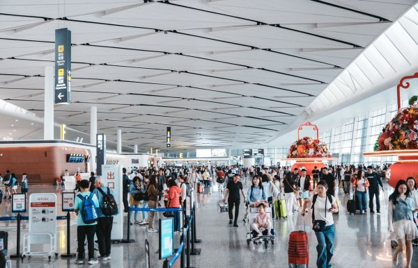 金策宝 上半年成都航空口岸出入境人员数量居中西部第一，破解背后的增长密码丨牢记嘱托 奋力打造两高地两基地一屏障