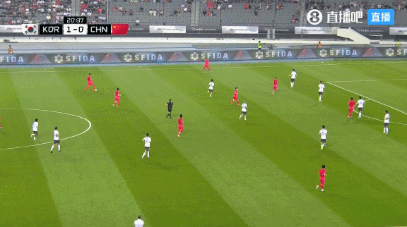 万银鼎信 国足20分钟0-2落后韩国！朱辰杰冒顶 35岁朱玟奎无人盯防轻松破门