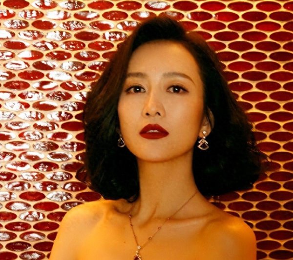 金来源 隐婚生子风波后，王鸥再被曝猛料！令人惊讶程度堪比当年夜光剧本