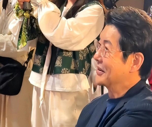 兴泊证券 董卿想不到！曾与她同居6年的程前，如今和她境遇天差地别